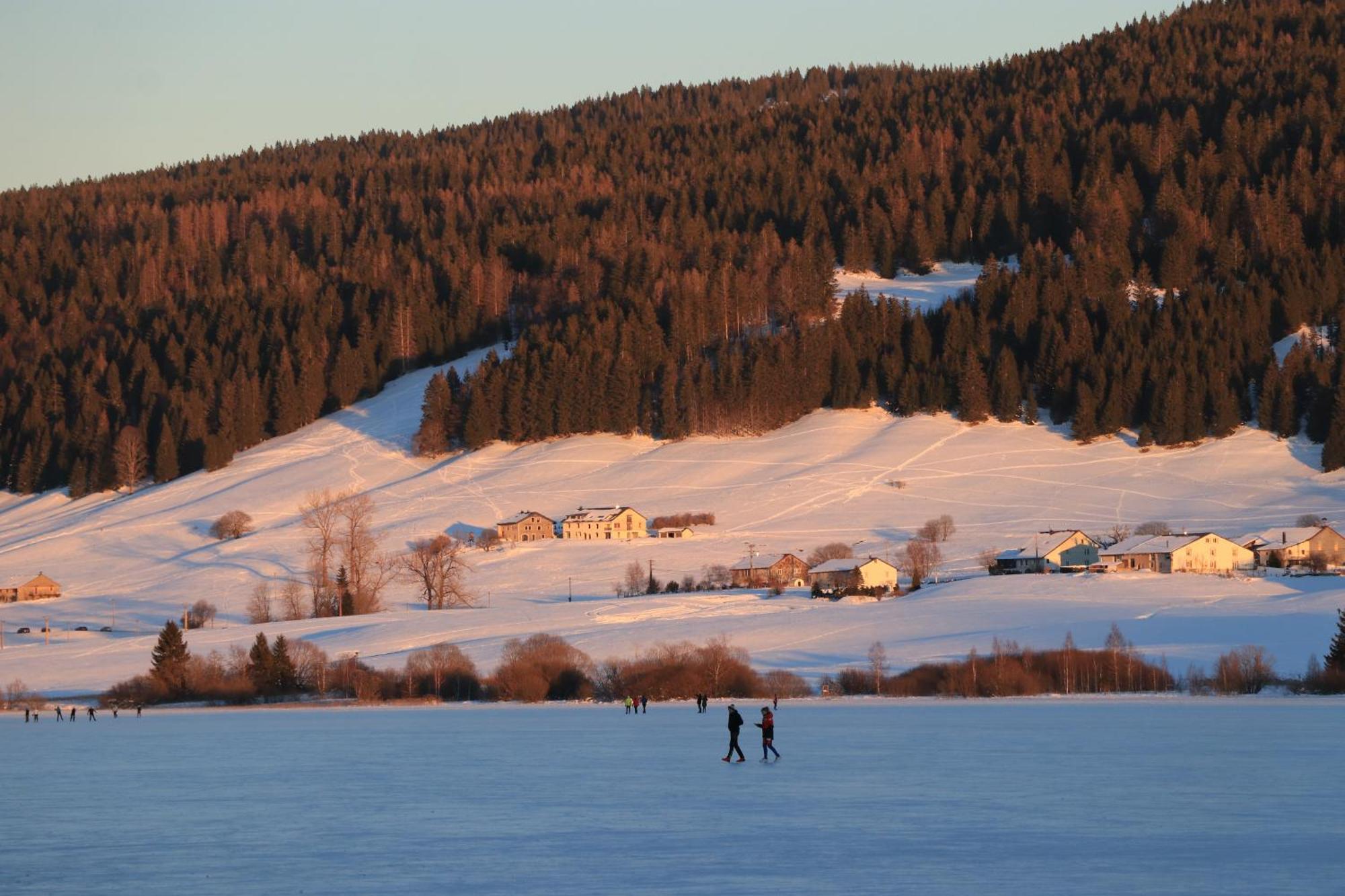 Au Coeur Du Lapidaire Septmoncel-Les-Molunes Bagian luar foto