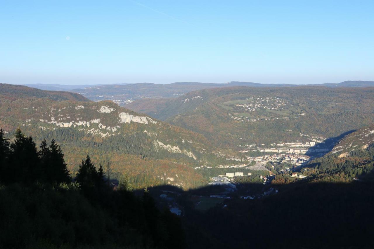 Au Coeur Du Lapidaire Septmoncel-Les-Molunes Bagian luar foto